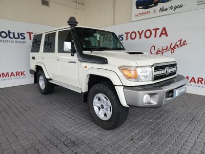 2015 Toyota Land Cruiser 76 4.5 D V8 Station Wagon