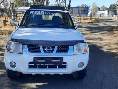 2010 Nissan NP300 2.4i Hi-Rider Double-Cab