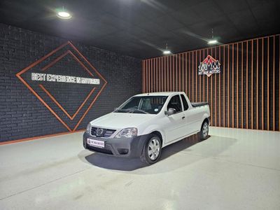 2023 Nissan NP200 1.6 A/C Safety Pack
