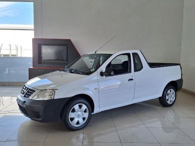 2021 Nissan NP200 1.6 A/C Safety Pack