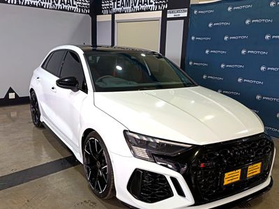2022 Audi RS3 Sportback Quattro Auto