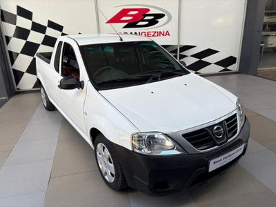 2023 Nissan NP200 1.6 A/C Safety Pack