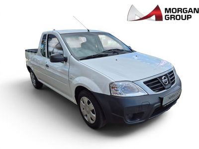 2023 Nissan NP200 1.6 A/C Safety Pack