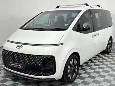 2022 Hyundai Staria 2.2d Luxury Auto