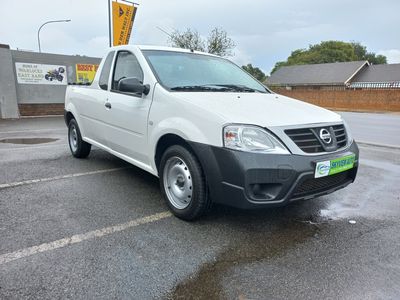 2023 Nissan NP200 1.6 A/C Safety Pack