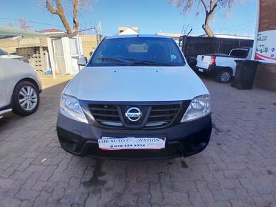 2019 Nissan NP200 1.6 A/C Safety Pack