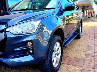 2023 Isuzu D-Max FULL HSE WITH SERVICE PLAN AND WARRANTY