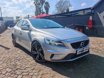 2017 Volvo V40 T3 R-Design