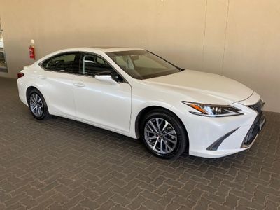 2026 Lexus ES 250 EX
