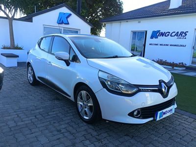 2015 Renault Clio IV 900T Expression 5-dr (66kW)