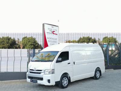 2017 Toyota Quantum 2.5 D-4D LWB Panel Van