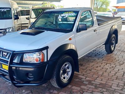 2010 Nissan NP300 2.5 TDi LWB 4x4 Single-Cab
