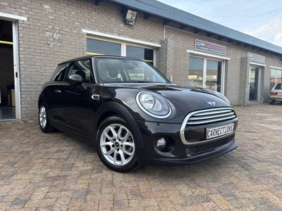 2015 MINI Hatch Cooper Auto