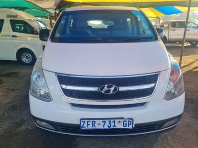 2010 Hyundai H-1 H1 bus