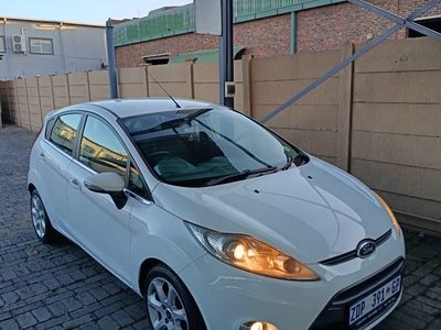 2010 Ford Fiesta 1.6i Ambiente 5-dr