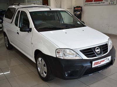 2022 Nissan NP200 1.6 A/C Safety Pack