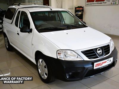 2022 Nissan NP200 1.6 A/C Safety Pack