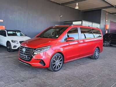 2025 Mercedes-Benz V-Class V300d Exclusive