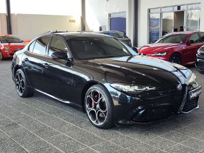 2025 Alfa Romeo Giulia 2.0T Veloce