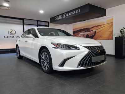2025 Lexus ES 250 EX
