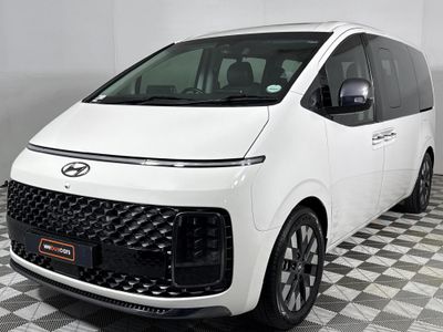 2022 Hyundai Staria 2.2d Luxury Auto