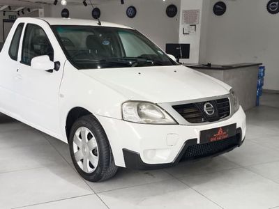 2017 Nissan NP200 1.6 A/C Safety Pack