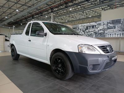 2024 Nissan NP200 1.6 A/C Safety Pack