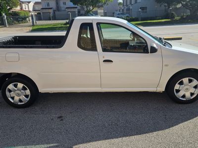 2022 Nissan NP200 1.6 A/C Safety Pack
