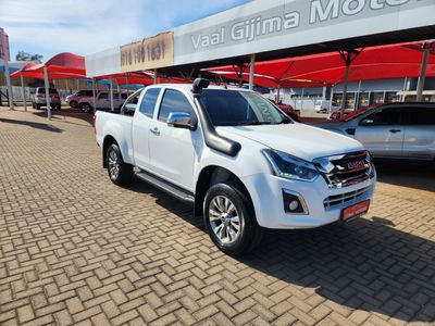 2017 Isuzu KB 300 D-Teq LX Auto Extended Cab