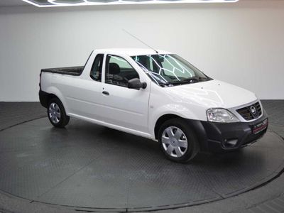 2023 Nissan NP200 1.6 A/C Safety Pack