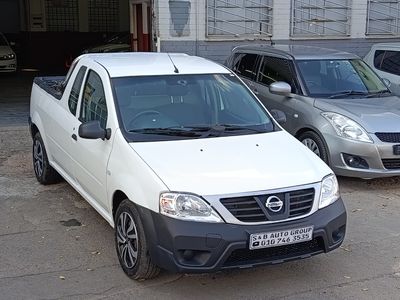 2015 Nissan NP200 1.6 A/C Safety Pack