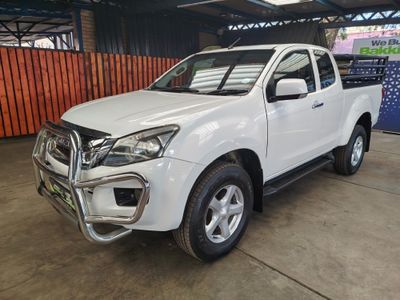 2014 Isuzu KB 300 D-Teq LX Extended Cab