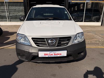 2016 Nissan NP200 1.6 A/C Safety Pack