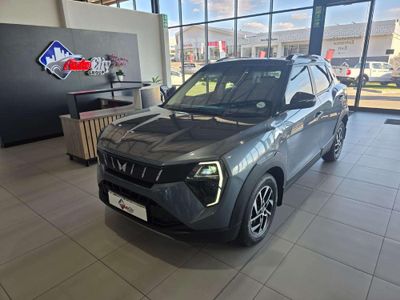 2025 Mahindra XUV 3XO 1.2T AX5 Auto