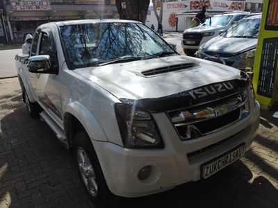 2013 Isuzu KB 300 D-Teq LX Extended Cab