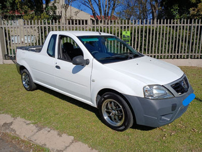 2014 Nissan NP200 1.6 A/C Safety Pack