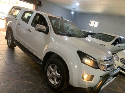 2015 Isuzu KB 300 D-Teq LX Standard Double-Cab