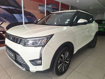 2022 Mahindra XUV 300 1.2T | W8