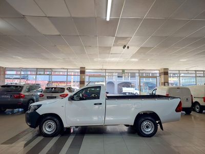 2023 Toyota Hilux 2.0 VVTi S AIRCON  Single-Cab (Petrol, Manual)
