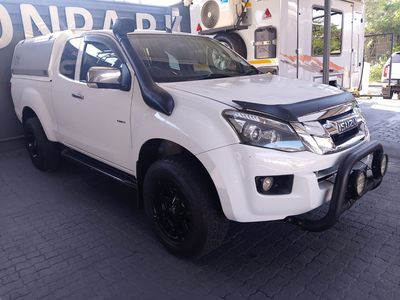 2014 Isuzu KB 300 D-Teq LX 4x4 Extended Cab
