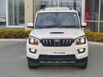 2017 Mahindra Scorpio 2.2 mHawk 4x4 8-seat | S10