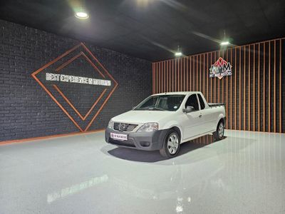 2016 Nissan NP200 1.6 A/C Safety Pack