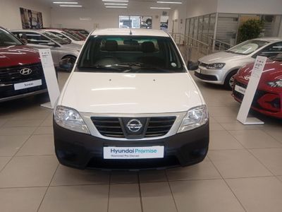 2021 Nissan NP200 1.6 A/C Safety Pack
