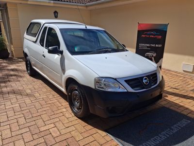 2023 Nissan NP200 1.6 A/C Safety Pack