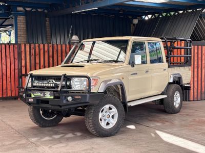 2015 Toyota Land Cruiser 79 4.5 D Double-Cab