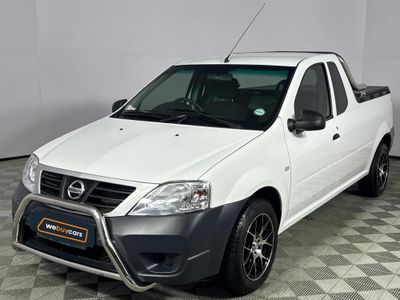 2023 Nissan NP200 1.6 A/C Safety Pack