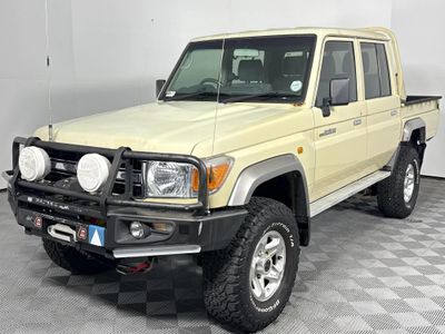 2016 Toyota Land Cruiser 79 4.0 Double-Cab