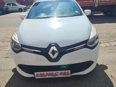 2016 Renault Clio IV 900T Blaze Limited Edition 5-dr (66kW)