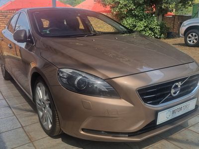 2013 Volvo V40 T3 Elite