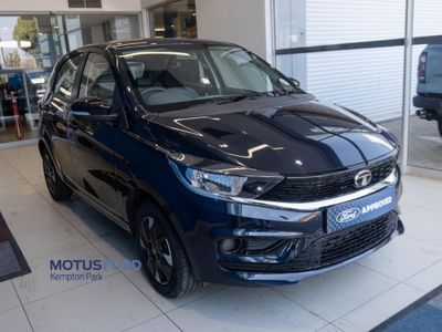 2025 TATA Tiago 1.2 XT